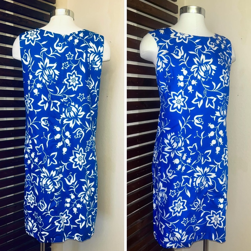 1960s Vintage Blue & White Floral Print Hawaiian Sleeveless Dress w/ Side Slits